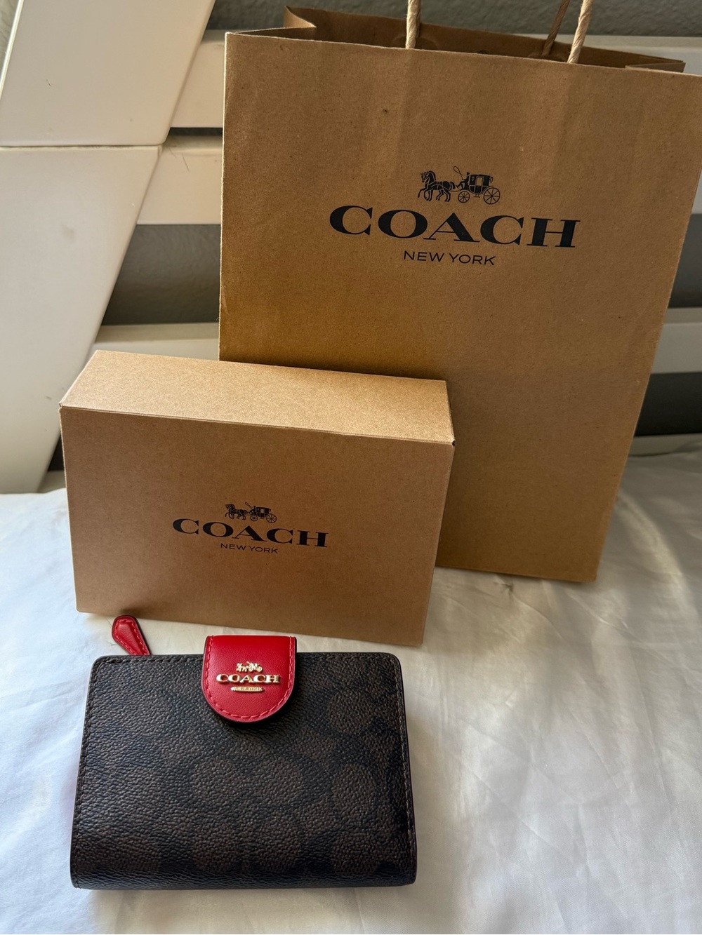 NEW Coach Brown Signature Card Wallet with Red Snap Tab